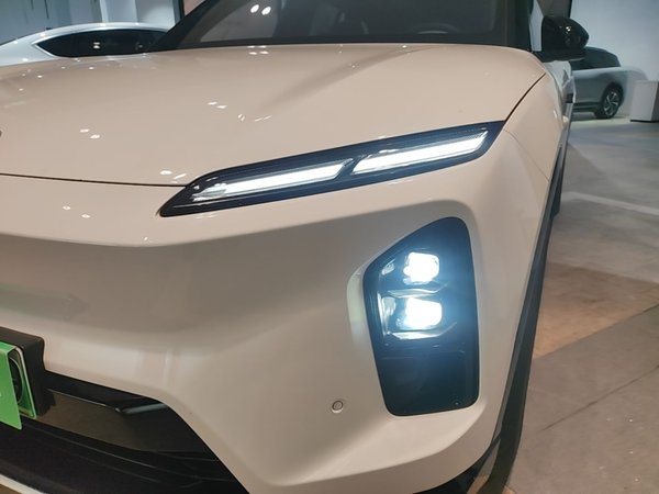 Nio ES6 2025, 10100 км, за 38655 USD - фото 9