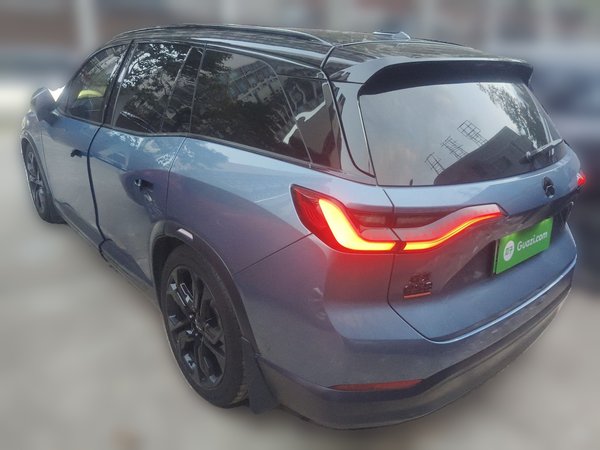 Nio ES8 2018, 64000 км, за 17529 USD