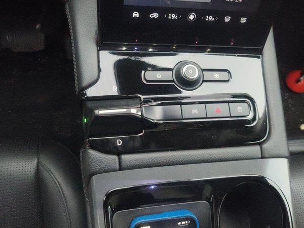 Nio ES8 2018, 64000 км, за 17529 USD - фото 15