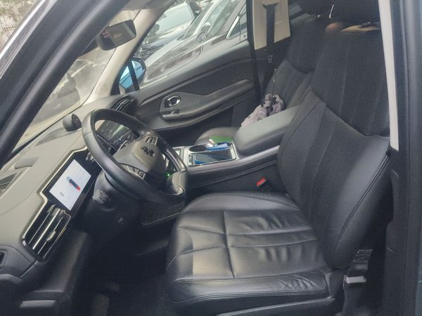 Nio ES8 2018, 64000 км, за 17529 USD - фото 16