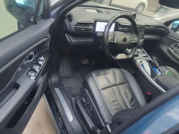 Nio ES8 2018, 64000 км, за 17529 USD - фото 17