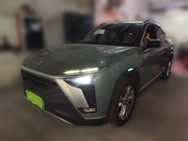 Nio ES8 · 2020 год