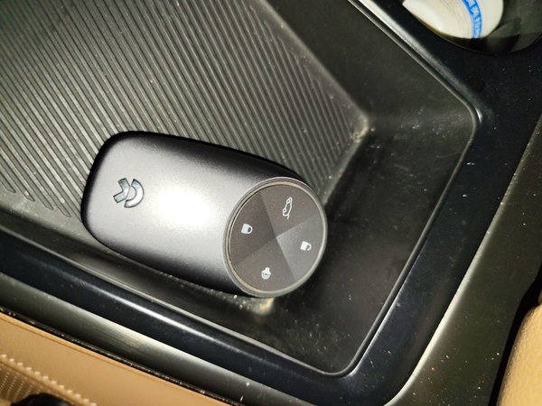 Nio ES8 2020, 58400 км, за 19516 USD - фото 9