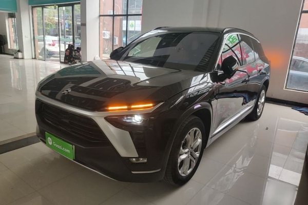 Nio ES8 · 2020 год