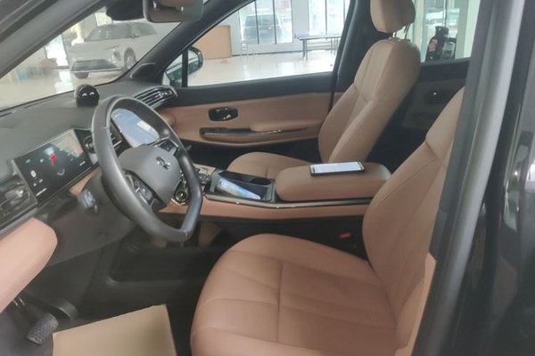 Nio ES8 2020, 114100 км, за 17139 USD - фото 18
