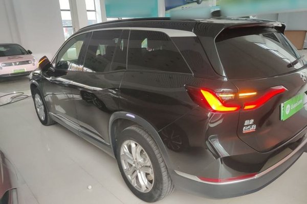 Nio ES8 2020, 114100 км, за 17139 USD