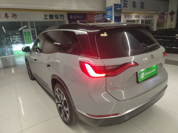 Nio ES8 2022, 97300 км, за 22006 USD