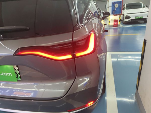 Nio ES8 2020, 147700 км, за 16740 USD - фото 7