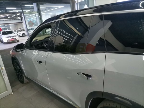 Nio ES8 2020, 50800 км, за 20579 USD