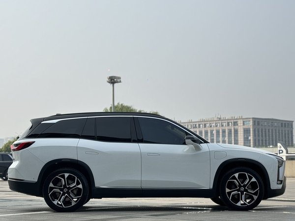 Nio ES8 2020, 103700 км, за 16779 USD