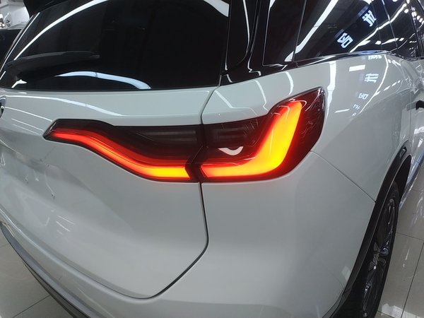 Nio ES8 2020, 113500 км, за 17710 USD - фото 8