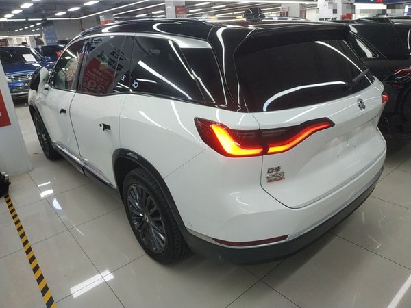 Nio ES8 2020, 113500 км, за 17710 USD