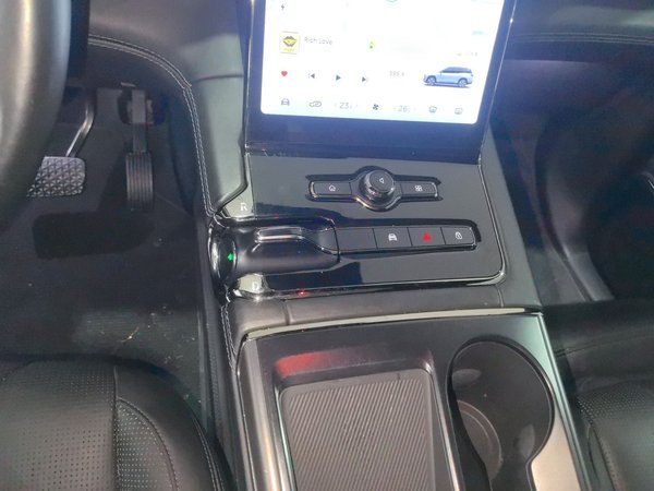 Nio ES8 2020, 140300 км, за 17892 USD