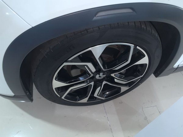 Nio ES8 2020, 140300 км, за 17892 USD - фото 19