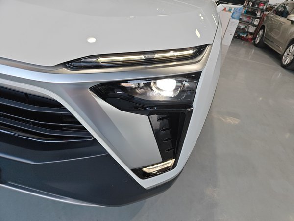 Nio ES8 2020 580 km Range Signature Edition Six-Seater Version, 2020 года