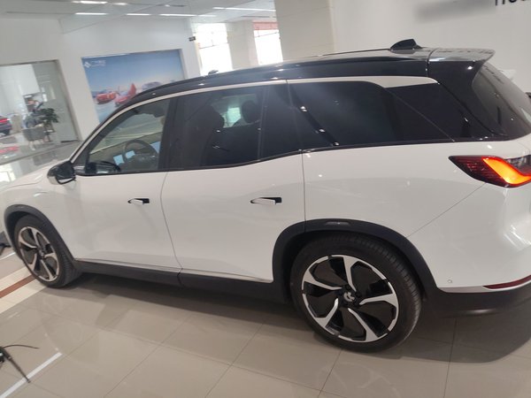 Nio ES8 2020, 68200 км, за 20196 USD