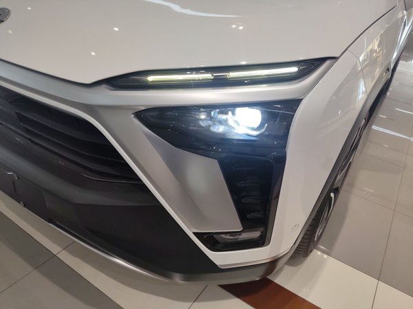 Nio ES8 2020 450 km Range 6-Seater Version, 2020 года
