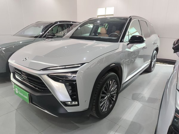 Nio ES8 · 2022 год