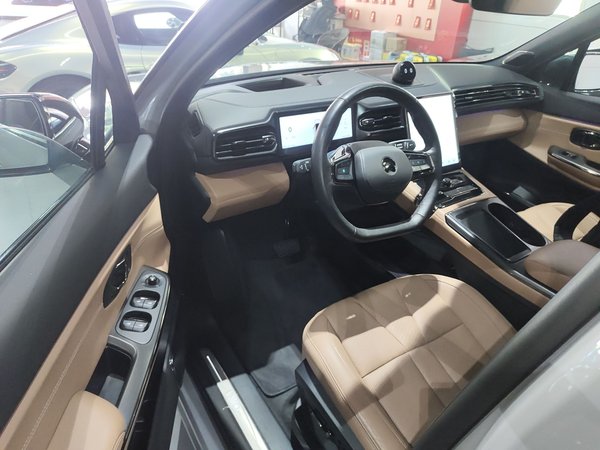 Nio ES8 2022, 67500 км, за 21736 USD - фото 19