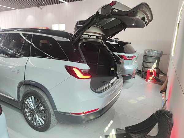 Nio ES8 2022, 67500 км, за 21736 USD - фото 22