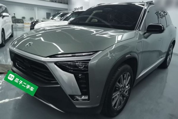 Nio ES8 · 2022 год