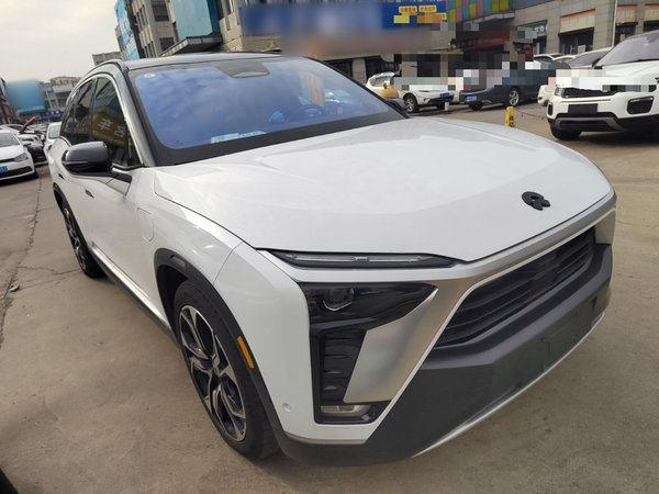 Nio ES8 2022, 72000 км, за 19275 USD