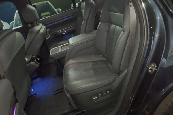 Nio ES8 2023, 27100 км, за 41739 USD - фото 25