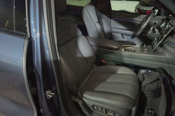 Nio ES8 2023, 27100 км, за 41739 USD - фото 28