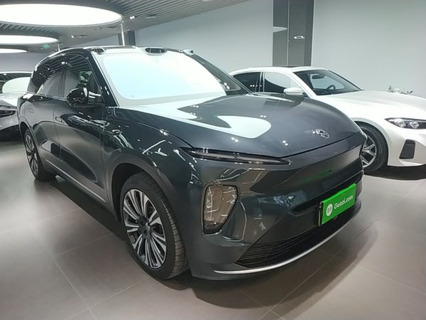 Nio ES8 2023, 64100 км, за 37995 USD