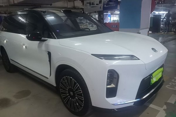 Nio ES8 2026, 1100 км, за 54788 USD