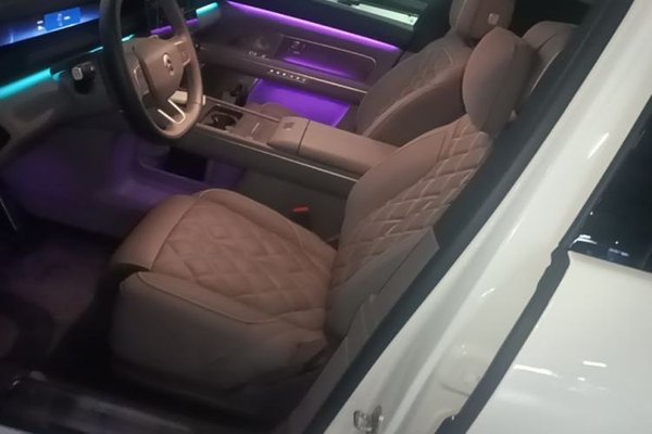 Nio ES8 2026, 1100 км, за 54788 USD - фото 23