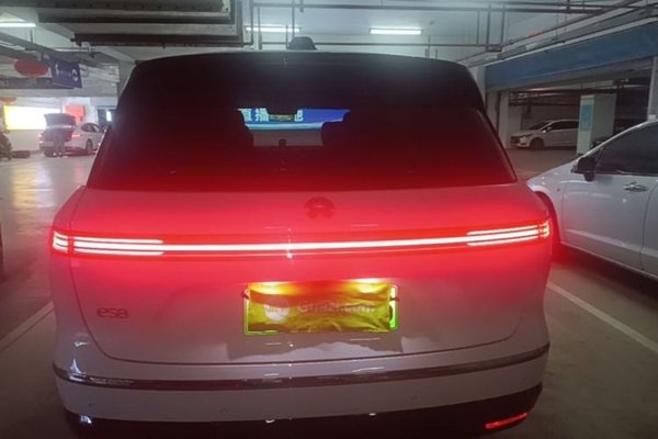 Nio ES8 2026, 1100 км, за 54788 USD