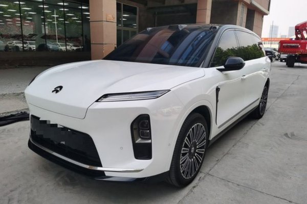 Nio ES8 · 2026 год