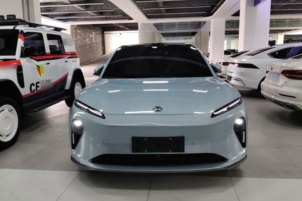 Nio ET5 2022, 98699 км, за 18389 USD