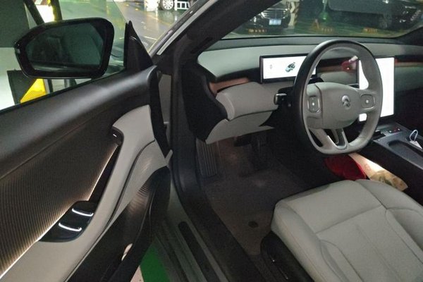 Nio ET5T 2023, 10600 км, за 21252 USD - фото 13