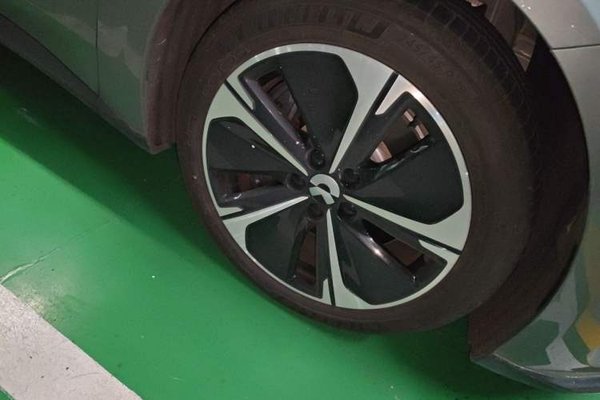 Nio ET5T 2023, 10600 км, за 21252 USD