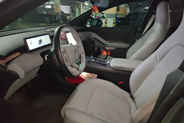 Nio ET5T 2023, 10600 км, за 21252 USD - фото 12