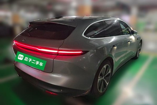 Nio ET5T 2023, 10600 км, за 21252 USD