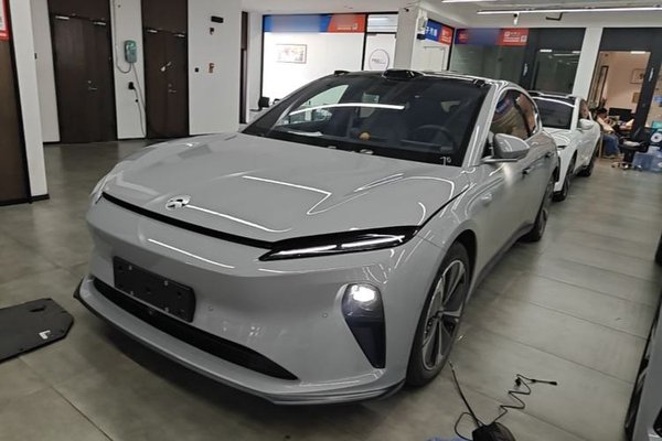 Nio ET5T · 2024 год