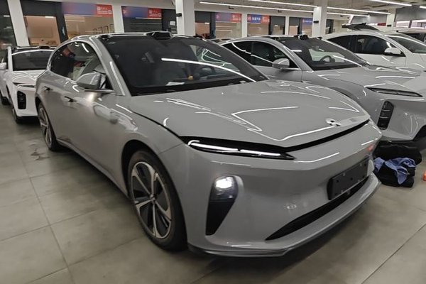 Nio ET5T 2024, 20800 км, за 24487 USD