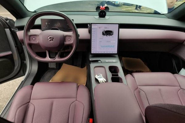 Nio ET5T 2024, 42600 км, за 21274 USD - фото 17