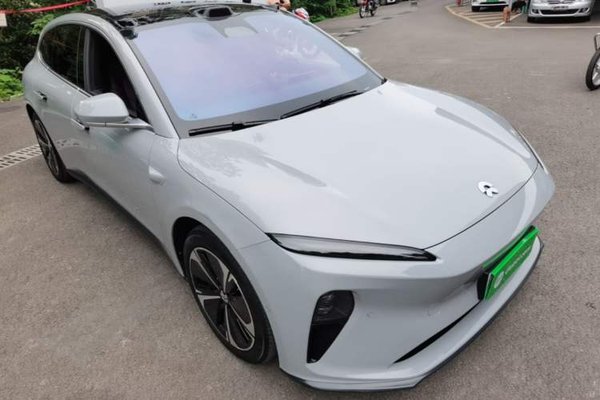 Nio ET5T 2024, 42600 км, за 21274 USD