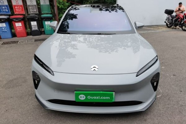 Nio ET5T 2024, 42600 км, за 21274 USD