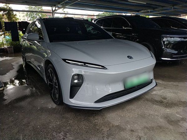 Nio ET5T 2024, 25200 км, за 23114 USD