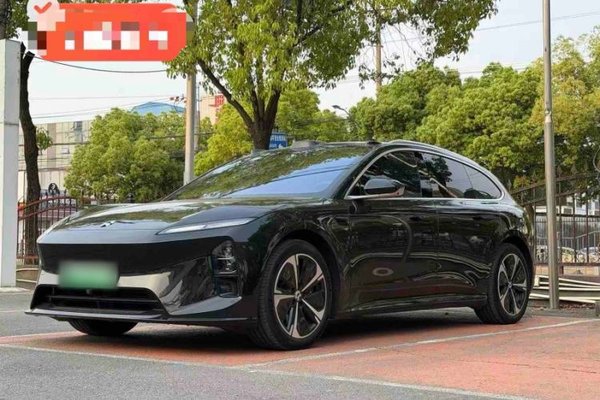 Nio ET5T · 2025 год