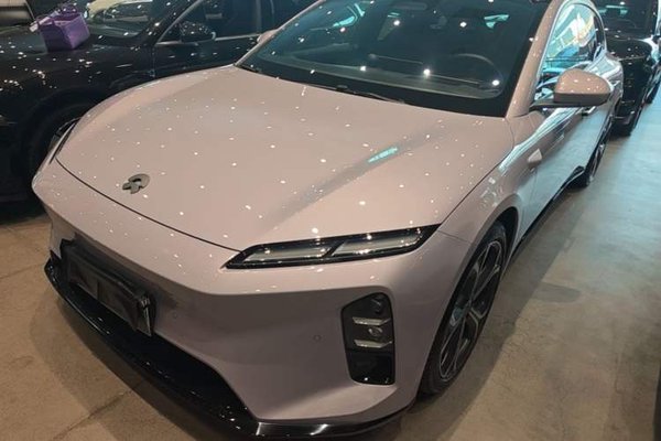 Nio ET5T · 2025 год