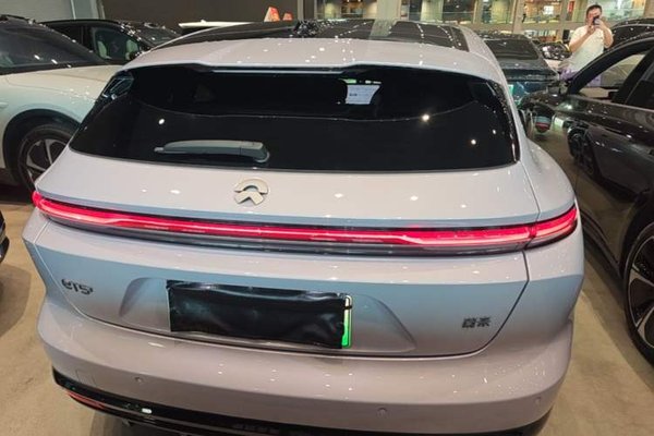 Nio ET5T 2025, 19300 км, за 27646 USD
