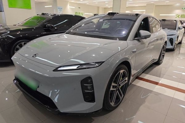Nio ET5T · 2025 год