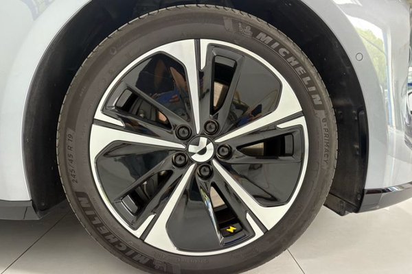 Nio ET5T 2025, 11600 км, за 25638 USD - фото 7