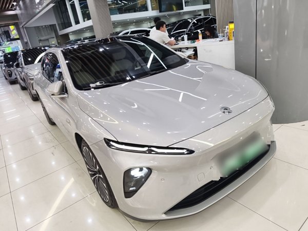 Nio ET7 2023, 55000 км, за 32036 USD